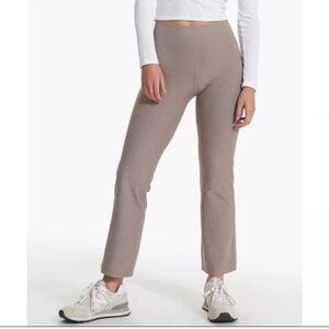 Vuori Mid Rise Elevation Slim Bootcut Walnut Heather Size XL